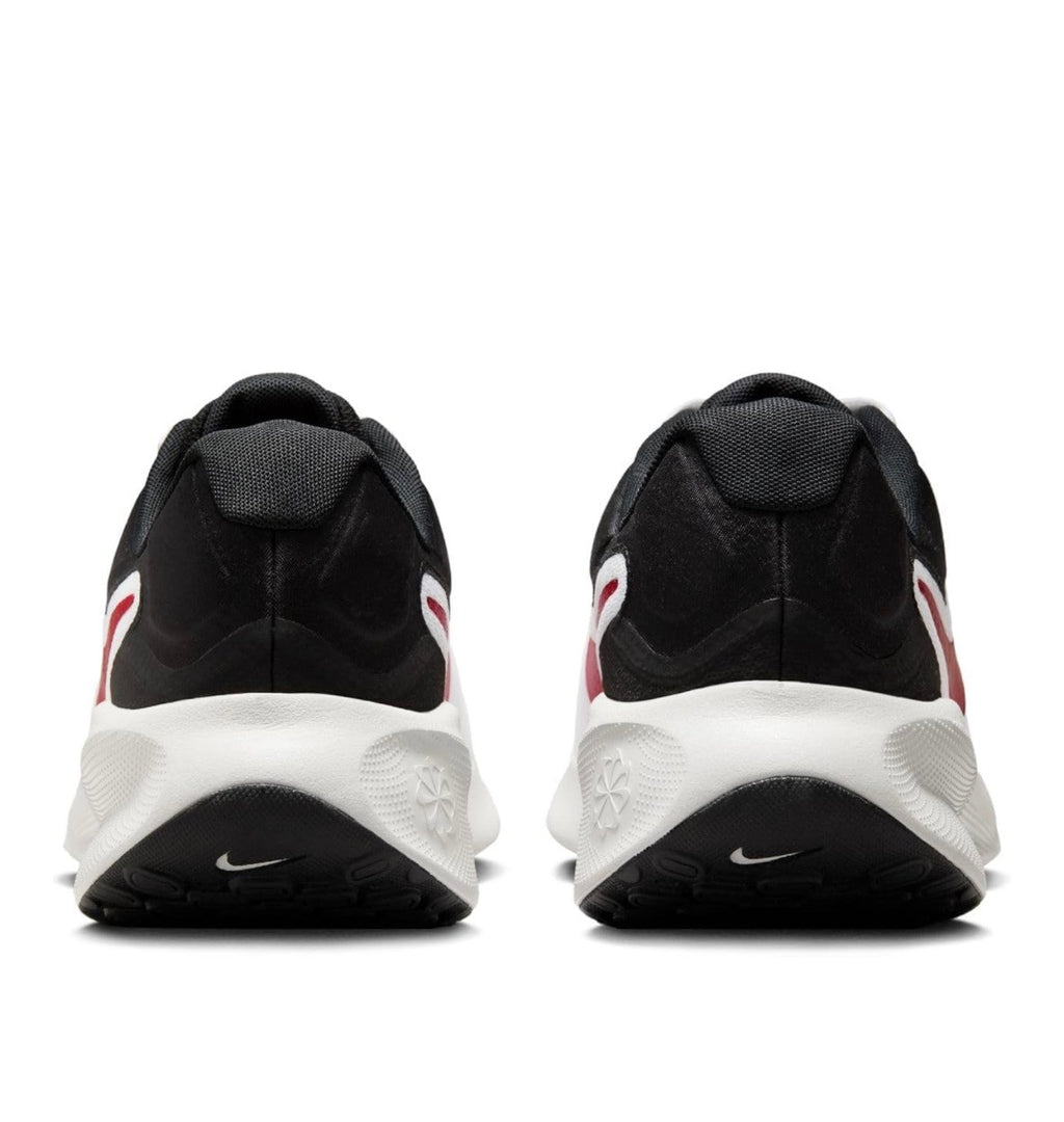 Nike Revolution 7